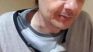 What makes this angel's love so captivating in chapter 02?