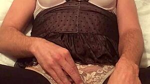 enjoying a pissing game session