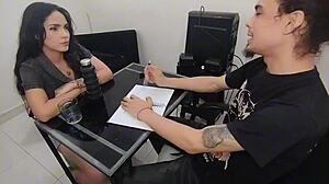 Sexy Secretaria Latina Follada by Gran Polla! La Putita Loves Pollas Grandes in Doggystyle and Blowjob - Porno en Espanol!