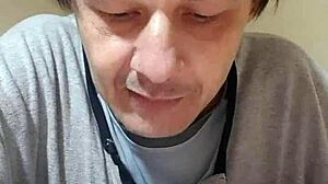 What makes this angel's love so captivating in chapter 02?