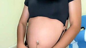 Transexual con tetas ricas y pene delicioso te invita a probar