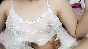 ngentot memek sempit istri sampai crot didalam, that tight ass homemade action is so cute 😏🍑