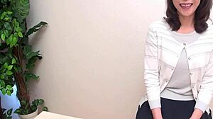 Unmarried Childless 40s Woman Unexpectedly Cheerful Loser Mature Shoko Takeshita 2