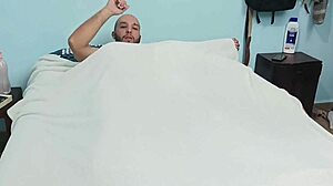 What A Provocative Stepsister, Teasing Me Into Fucking Her Tight Pussy - Porn In Spanish