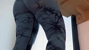 Perfect round ass girl showing off some skills