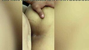 Mi cuñada me provoca dejando la puerta abierta mientras se cambia, entro y me recibe como una putita en la cama