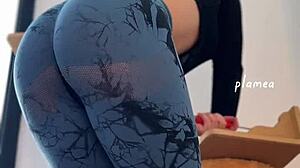 Perfect round ass girl showing off some skills