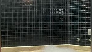 eu e minha amiga estamos provocando o fotógrafo pra vê se ele deixa a gente pagar de outra forma - blonde liberal 😏