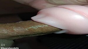 trailer kissy me hace una mamada with cumshot handjob