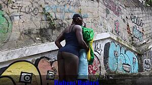 fodi a preta mais desejada do xvideos em plena luz do dia