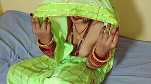 Newlywed Indian wife gets intense fucking with blowjob and dirty talk on wedding night