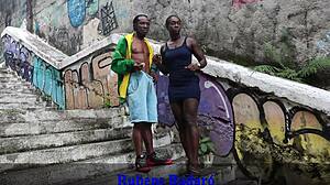 fodi a preta mais desejada do xvideos em plena luz do dia