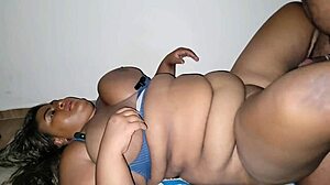 Video amador sugere fudendo com minha irm� virgem safada e gostosa cheia de curvas latina