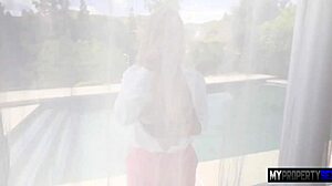 Blonde Agent Blake Blossom Suggests Property Perks With Charm