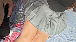 Le Veo El Culo A Mi Hermanastra Mientras Hace Su Cama