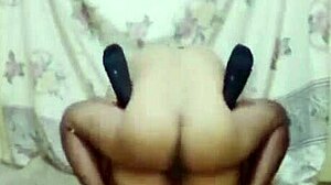 arabic yemeny wife shows her sexy ass in this video