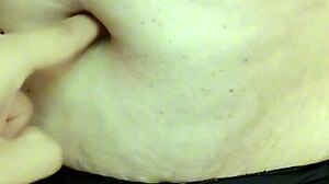 Exploring Milf Girl's Navel with Sexy Close-Up Fingering in Curvy Latina Massage