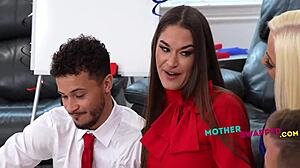 stepmom swap fun with mouths 😏