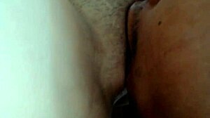 Porno amateur de pareja video filtrado. 😏 Check out this chubby bbw with big ass fingering her hairy clit!