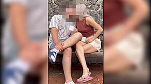 La vecina flaca se pone caliente y toco partirle el co�o de pie al aire libre