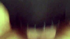 Meu marido socou forte na buceta e gozou nos meus peitos com bareback cum on tits action.