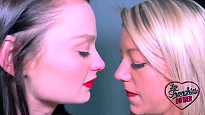 Alice et Ashley deux bombes atomiques savourent bites en groupe?