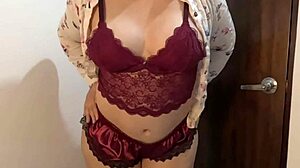 Madrastra bbw soraya culona desnuda frente camara amigo colombiana casera real.