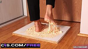 Ivankas Foot Stuck Fetish