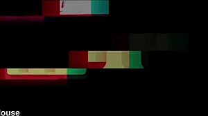 Ruiva Natural Estourando as Pregas do Cú com a Pica Preta de um Amigo do Namorado