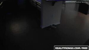 i grab this hot amateur for bedroom anal assfucking blowjob group sex on the street