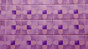 hey, check this madura getting caught in a public bathroom with big ass shaking and dirty talk