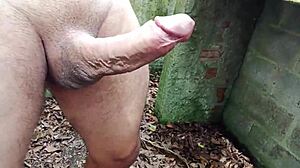 i'm yuri gaúcho the bodybuilder getting horny with my huge cock handjob and cumload