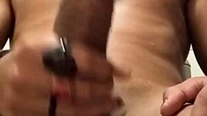 BATENDO Punheta Solo Close Up In Brazilian Style!