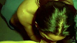 Dei Gostoso Para O Amigo Do Marido Enquanto Ele Não Estava Em Casa