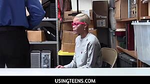 Usingteen 18+s - Arie Faye Dipping Her Ebony Pussy On Top Of The Lp Officer