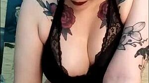 STUNNING GIRL LOVES TO EDGE HER FRIENDS COCK