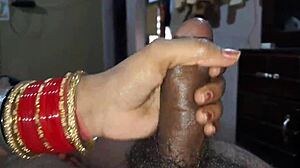 Desi Village Bhabhi Giving Best Massage and Ending with Cum in Mouth