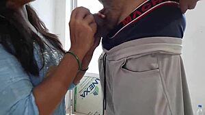 gau ke desi ladies ke muh me itna bada lund diya ki uski sas ruk gai