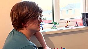 Nerdy Guy Boldly Tricks Aspiring Pornstar Into Sucking His Massive Cock