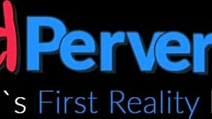 Nerdy Guy Boldly Tricks Aspiring Pornstar Into Sucking His Massive Cock