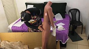 Hey, my new girlfriend Alice arrived, she's a linda e gostosa realistic sex toy doll