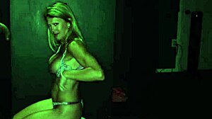 Milf Summer Stevens deepthroats big cock at gloryhole with cumshot finish