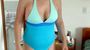 on the beach, i secretly record my curvy stepmother changing into her bikini, showing off that big ass and tits