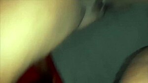 Chatte ras�e humide baise sensuel avant de dormir