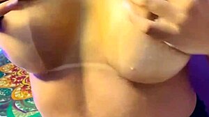 carioca pauzudo passou óleo no corpinho fez massagem e ganhou foda até gozar