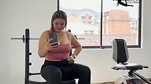why are you masturbating in the gym while chatting with your lover?