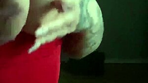 Secretly jerk off behind stepmother with cum in mouth!