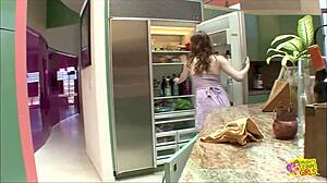 hot blonde craves fingering juicy brunette pussy deeply