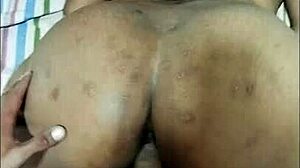 Mi Hermanastro Me Descubre Masturbándome en la Habitación y Me Folla Llenando Mi Cara de Leche Historia Completa