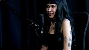 Oh, record Indiazinha's narcissistic mom in sheer red cosplay with sister!